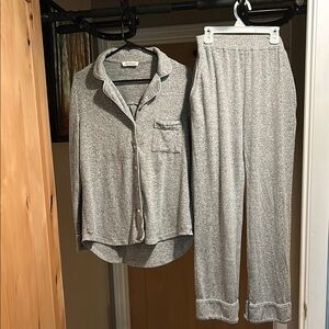 Aamikast Heathered Gray Knitwear